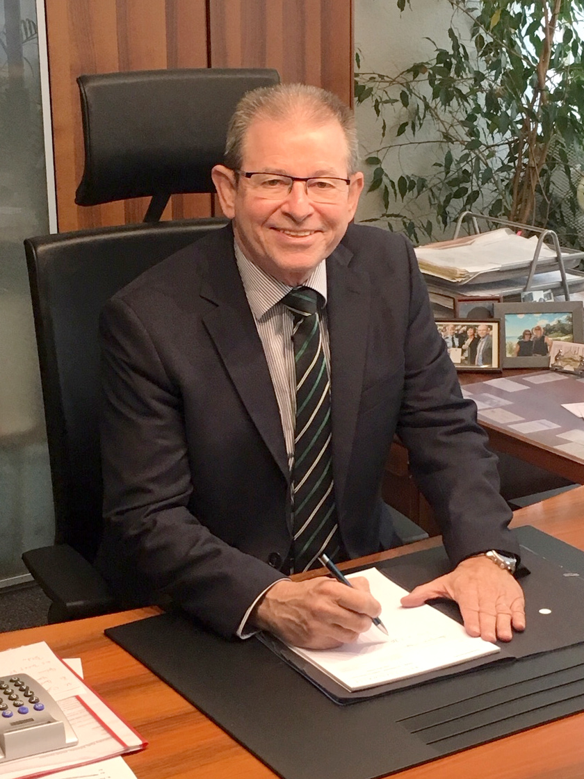 RA Helmut Schneider
